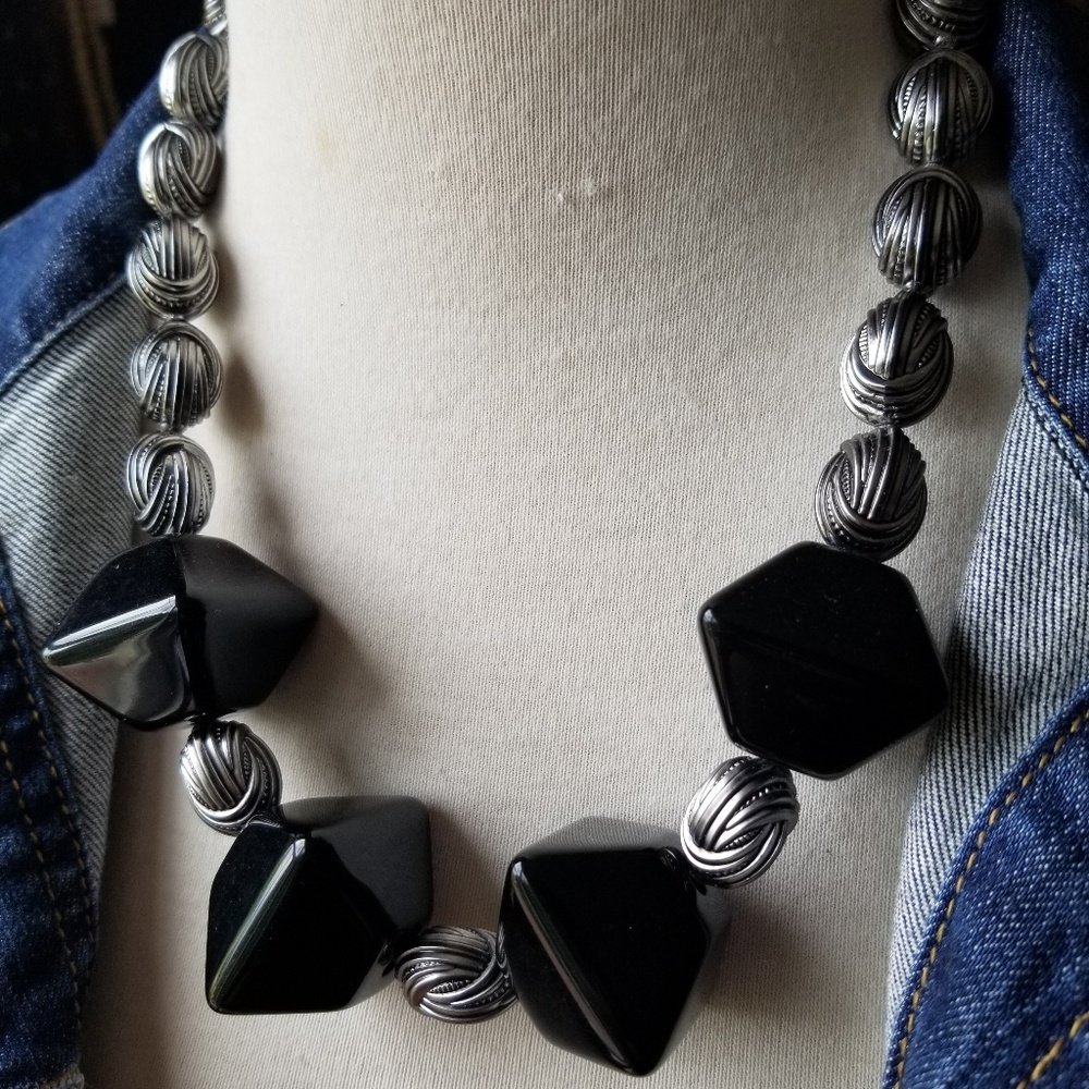 Vintage Black & Silver Basketweave Bead Necklace